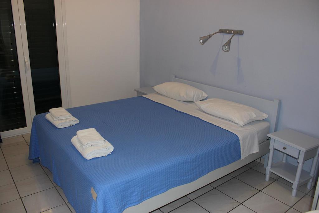 Alvi Studios Perdika (Aegina) Quarto foto